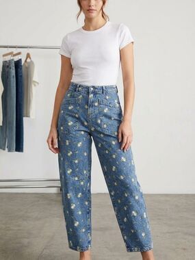Anthropologie Avec Les Filles Flower Embroidered Barrel Jeans Woman's Size 26